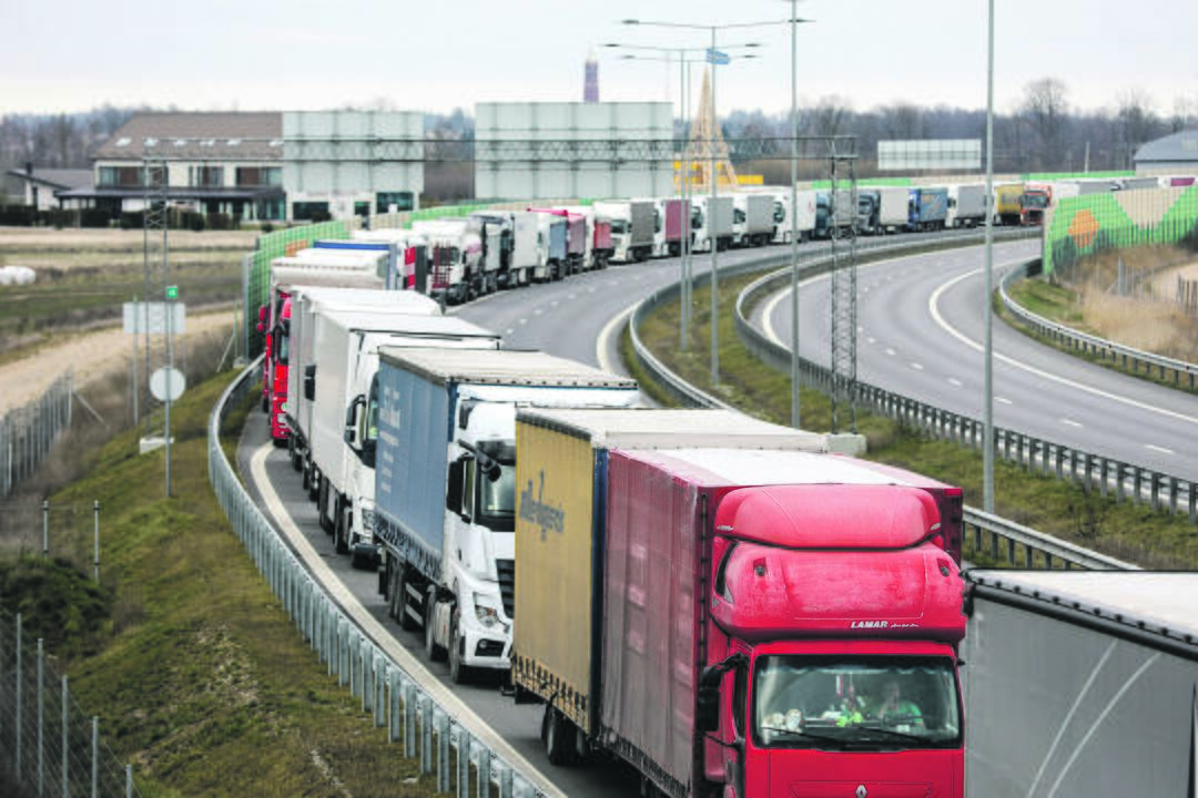 Pokyčiai: anot vežėjų, dabar tranzitiniam transportui dyzeliną pirkti pigiau ne tik Lenkijoje ar Latvijoje, bet ir Švedijoje.