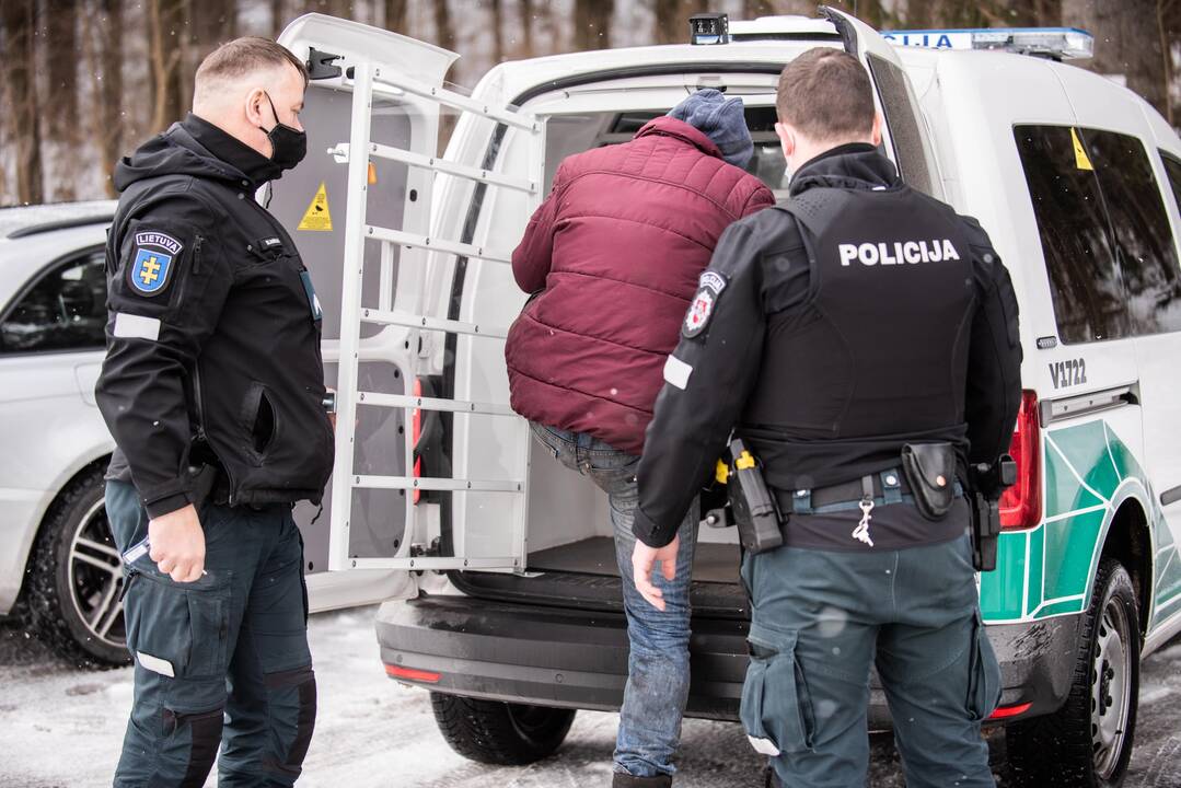 Alytaus rajone sustabdytas neblaivus vairavęs pataisos namų darbuotojas