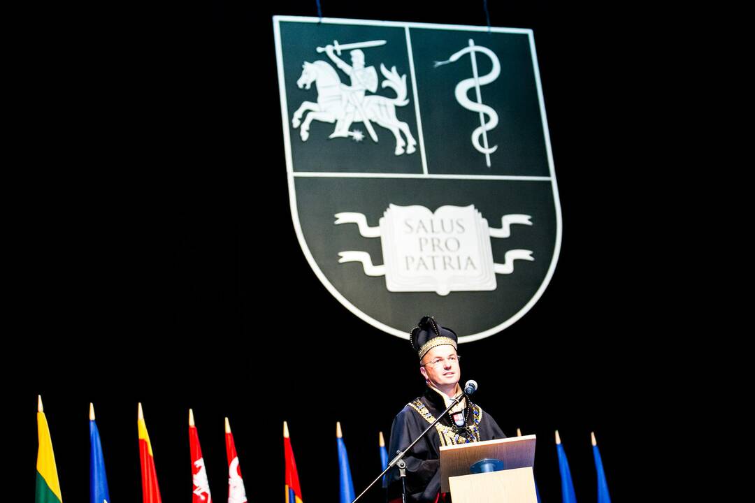 LSMU diplomų įteikimas