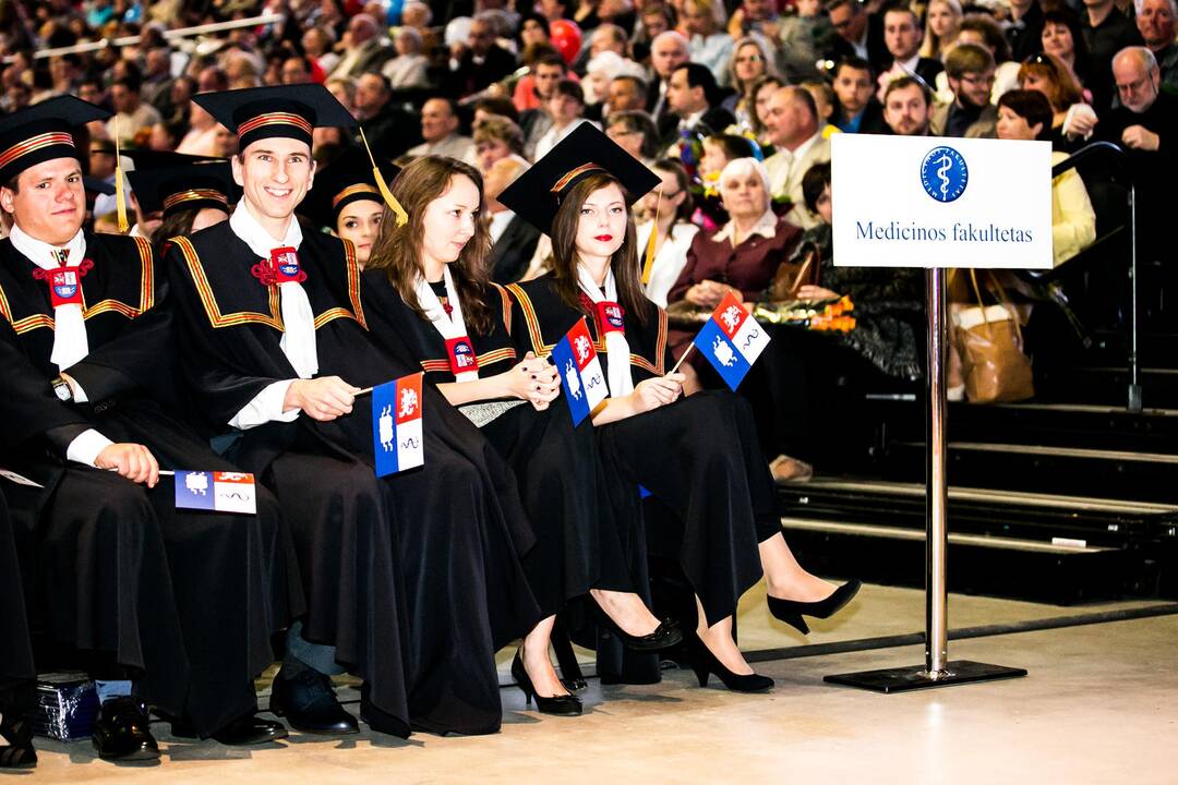 LSMU diplomų įteikimas
