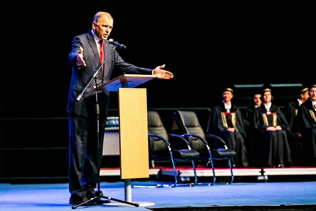LSMU diplomų įteikimas