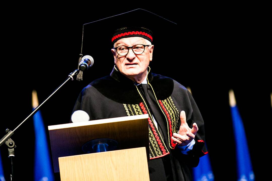 LSMU diplomų įteikimas