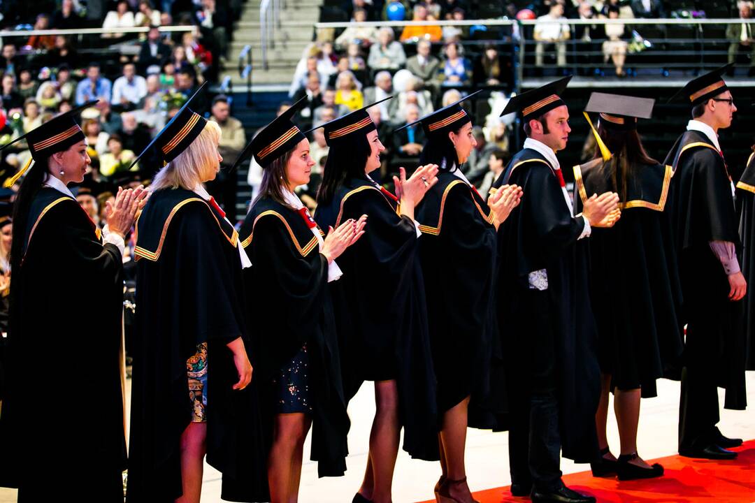 LSMU diplomų įteikimas