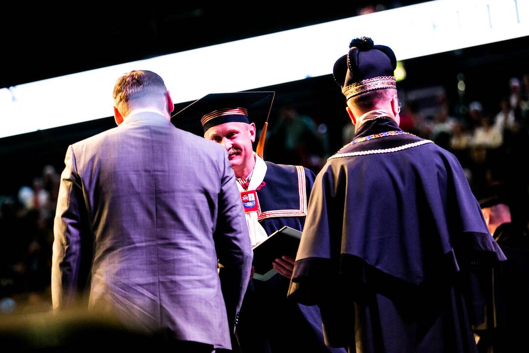 LSMU diplomų įteikimas
