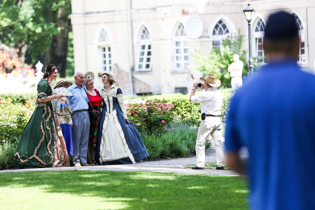 Valstybės gimtadienio šventė Raudondvaryje