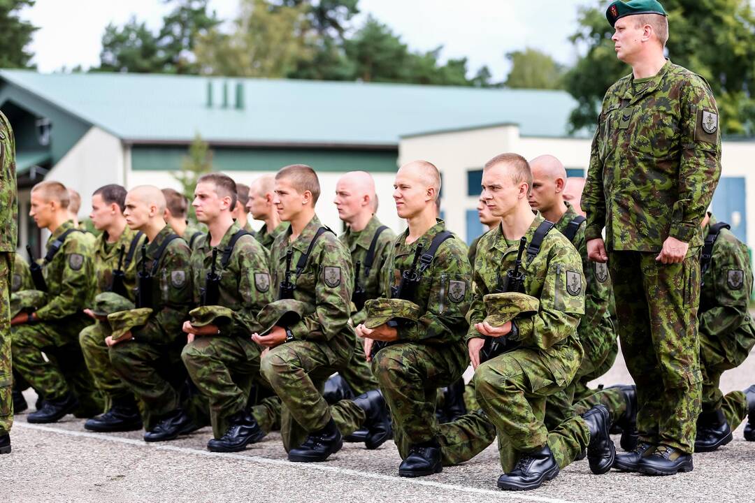 Rukloje prisiekė per 140 kariuomenės naujokų