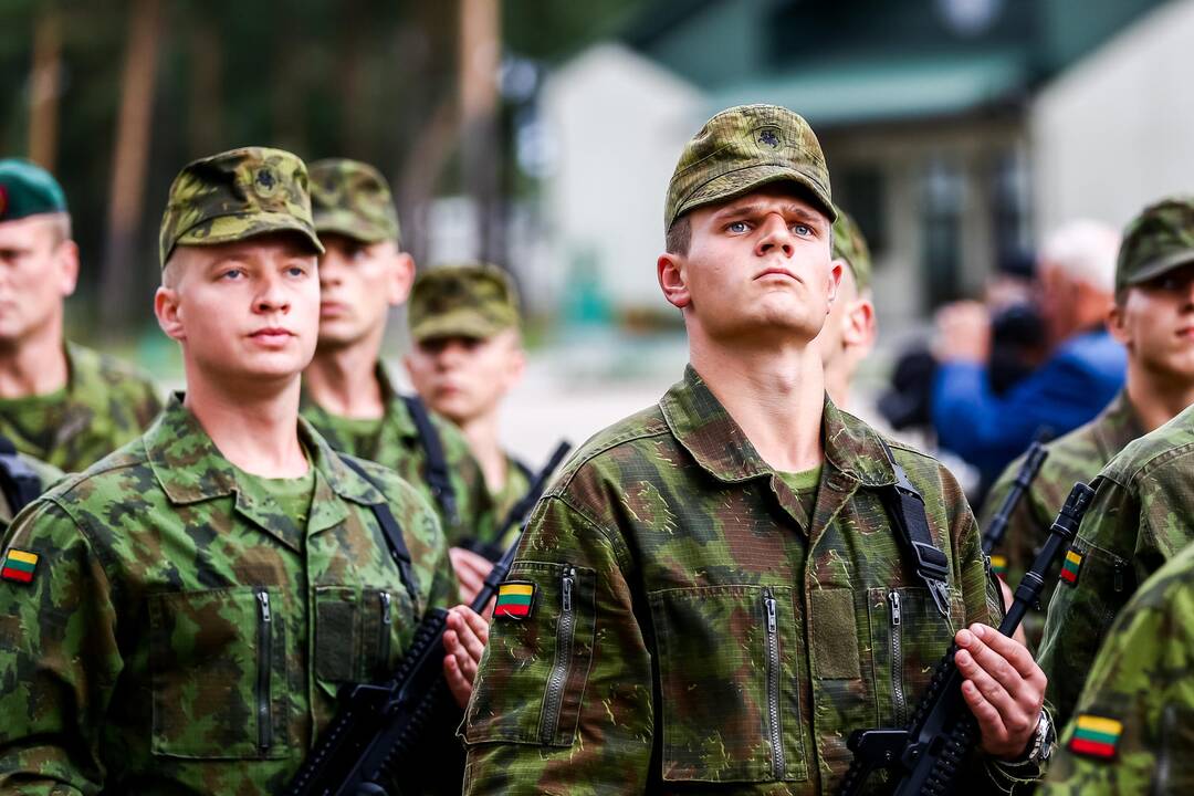 Rukloje prisiekė per 140 kariuomenės naujokų