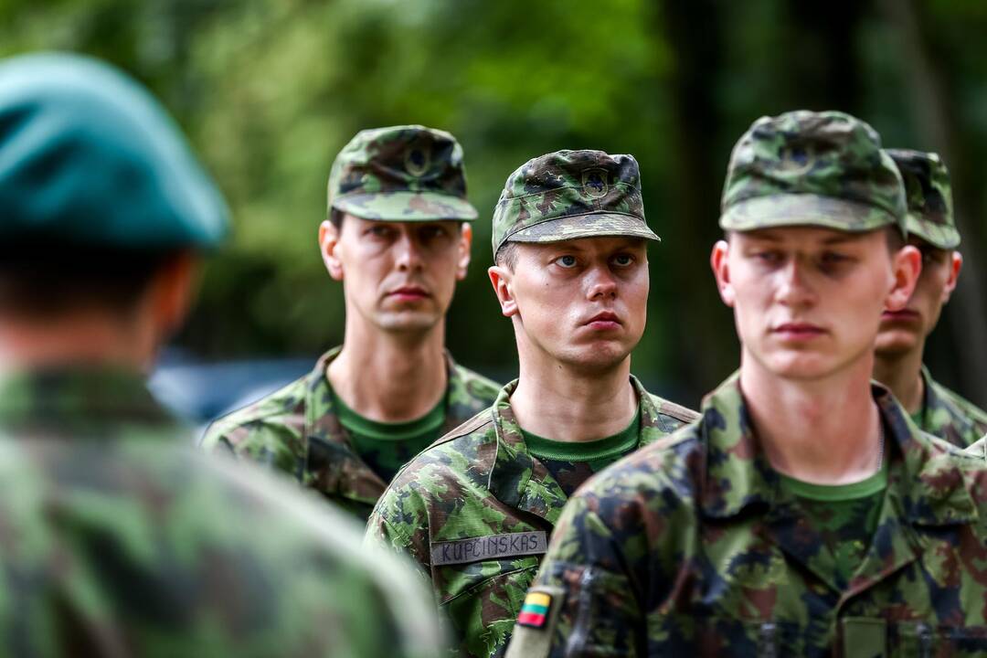 Rukloje prisiekė per 140 kariuomenės naujokų