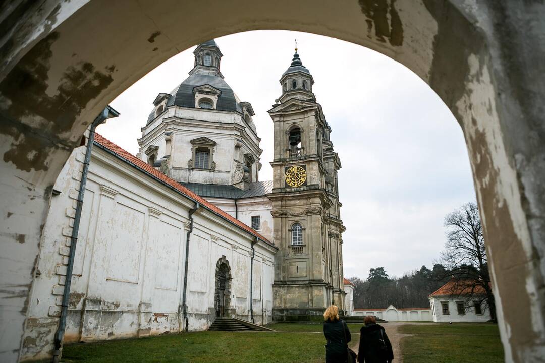 Knyga pravėrė langą į Pažaislio šedevrus