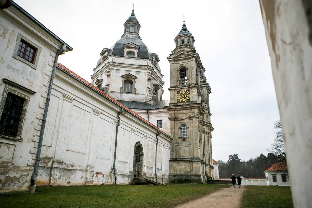 Knyga pravėrė langą į Pažaislio šedevrus