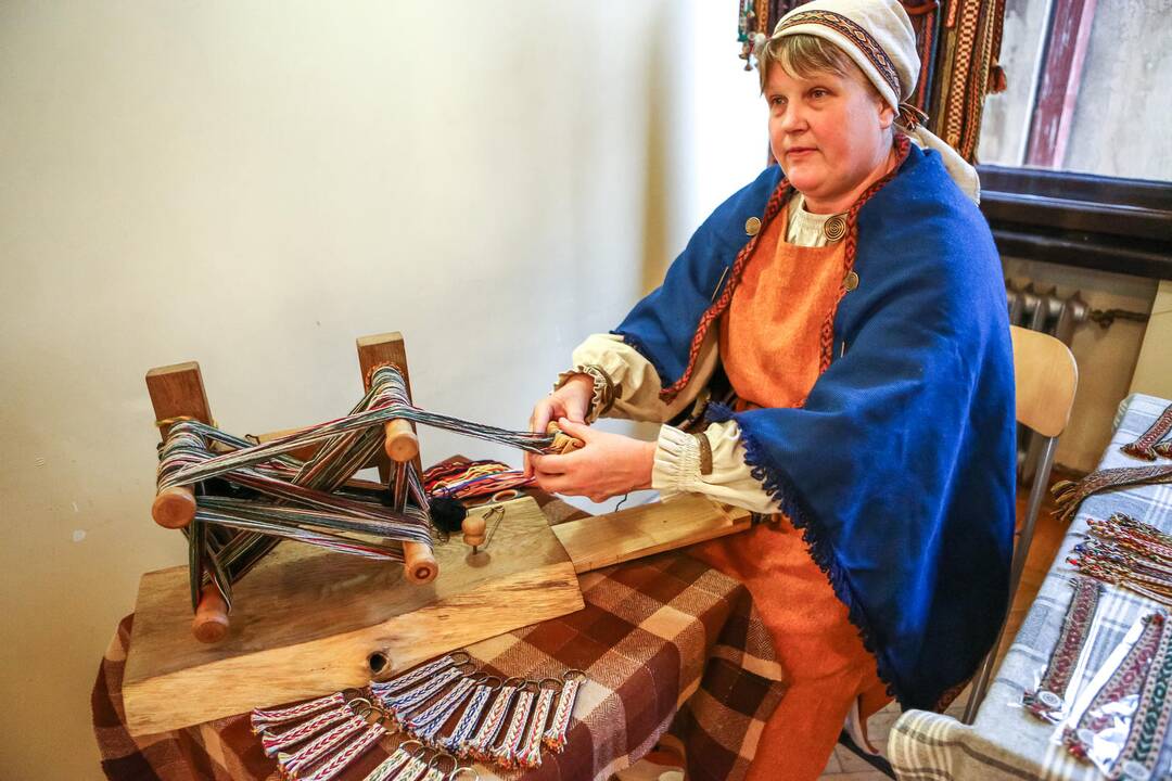 Kaune prasidėjo kalėdinė knygų mugė