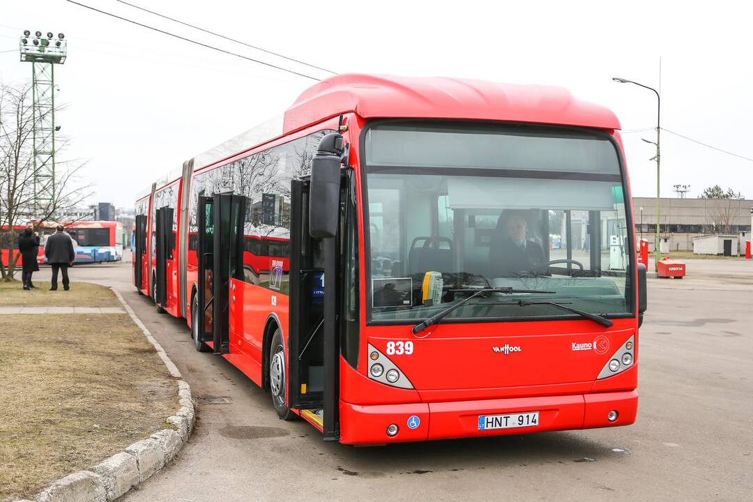 Kauno gatvėmis riedės ilgi autobusai