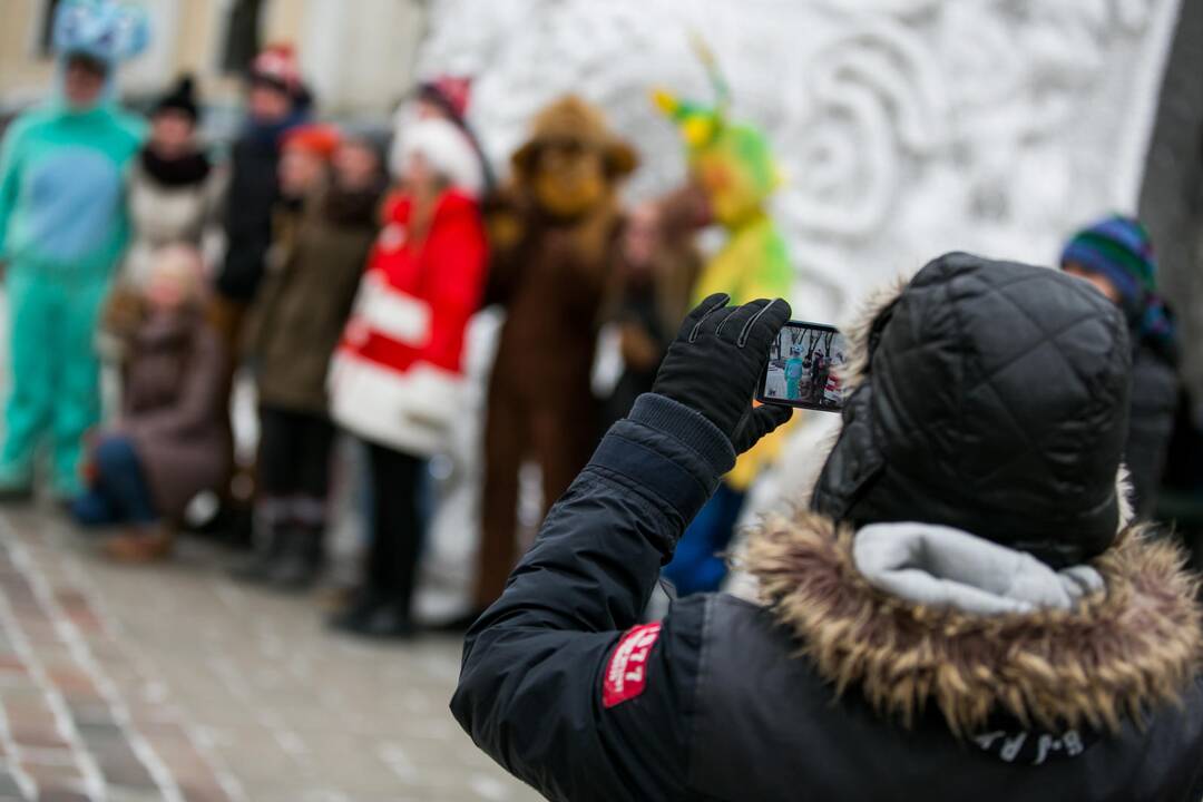 Kauniečiai atsisveikino su Kalėdų eglute