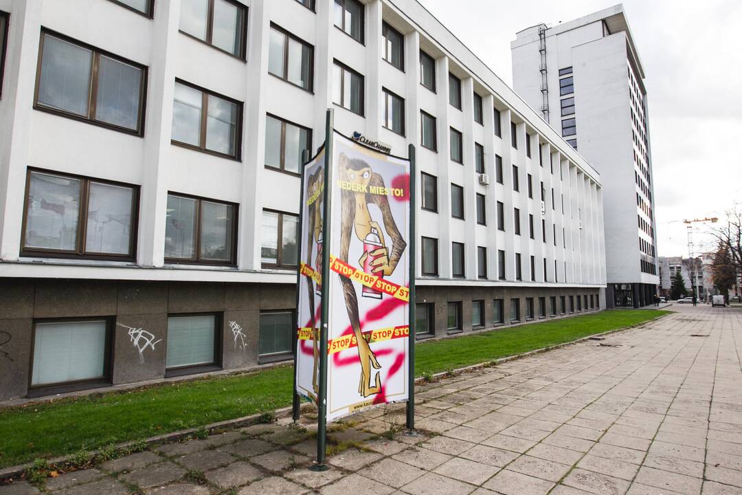 Suaižėję V. Romanovo imperijos monumentai