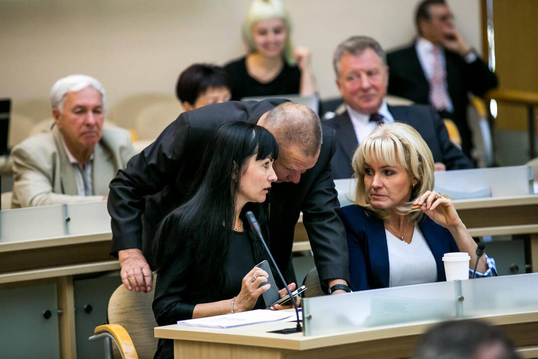 L. Kekienė (dešinėje)