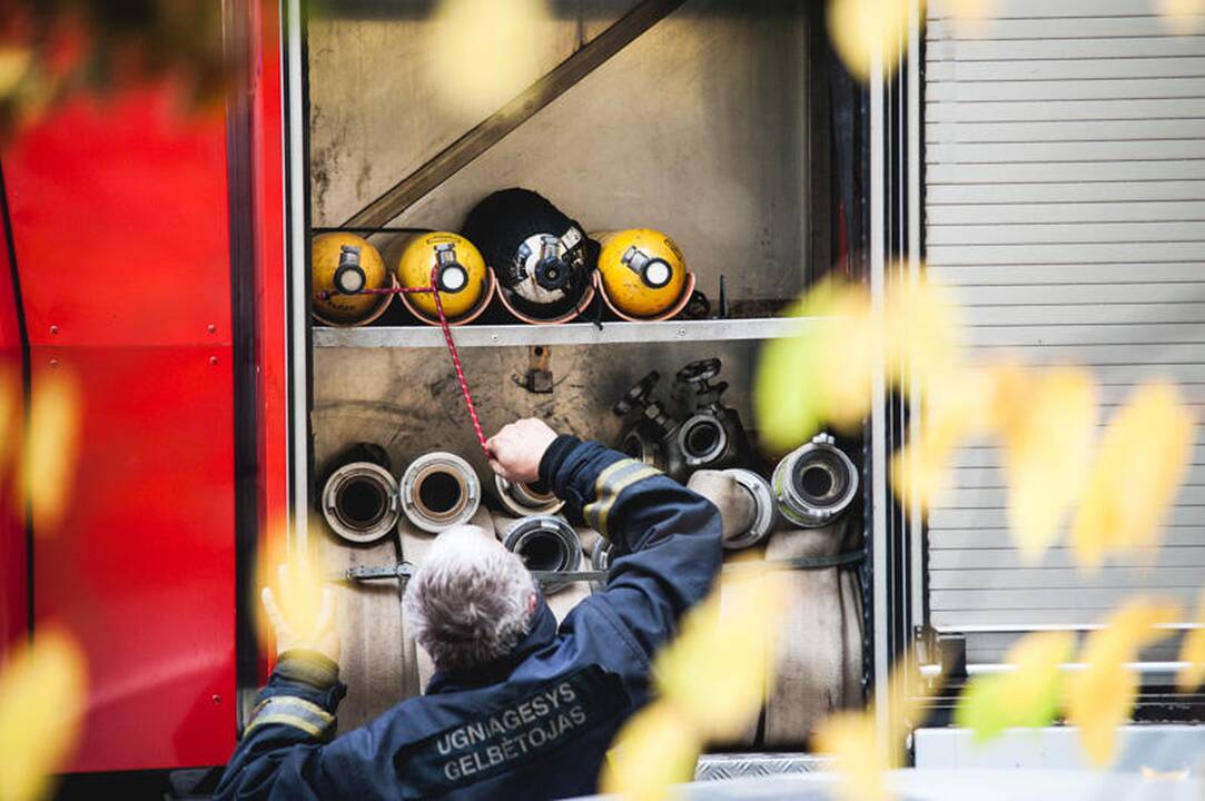 S. Žukausko gatvėje degė daugiabutis