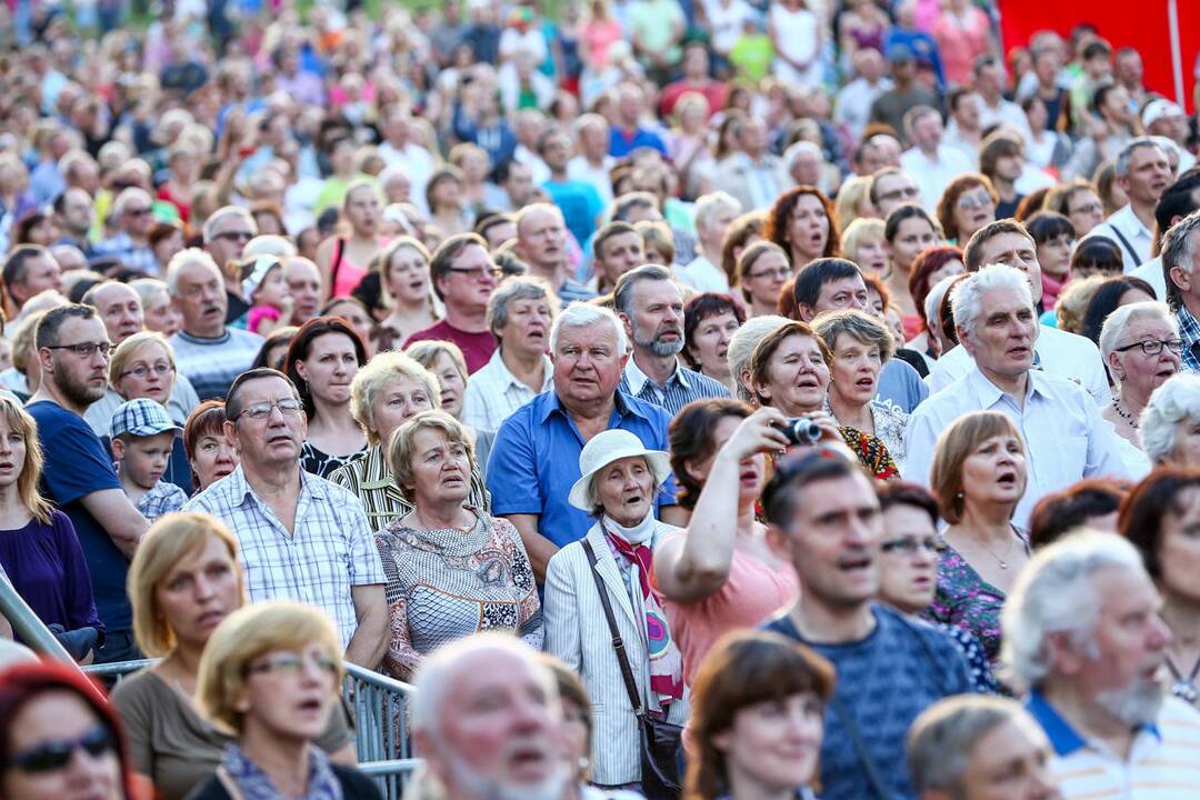 Festivalio „Operetė Kauno pilyje“ metu kauniečiai giedojo himną