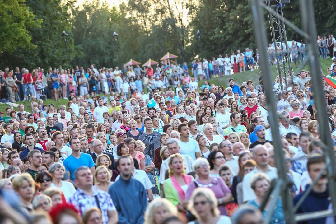 Festivalio „Operetė Kauno pilyje“ metu kauniečiai giedojo himną
