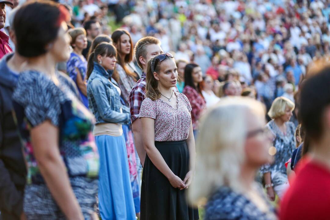 Festivalio „Operetė Kauno pilyje“ metu kauniečiai giedojo himną
