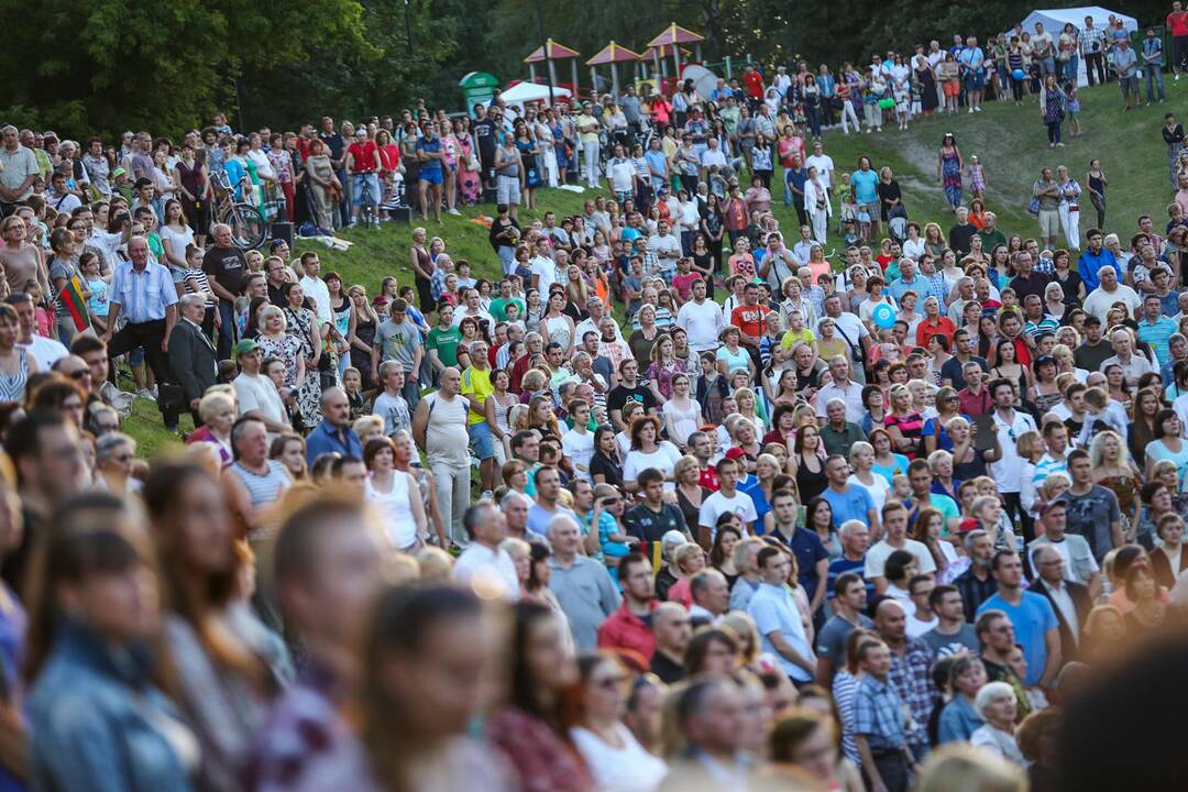 Festivalio „Operetė Kauno pilyje“ metu kauniečiai giedojo himną