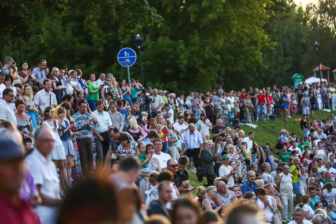 Festivalio „Operetė Kauno pilyje“ metu kauniečiai giedojo himną