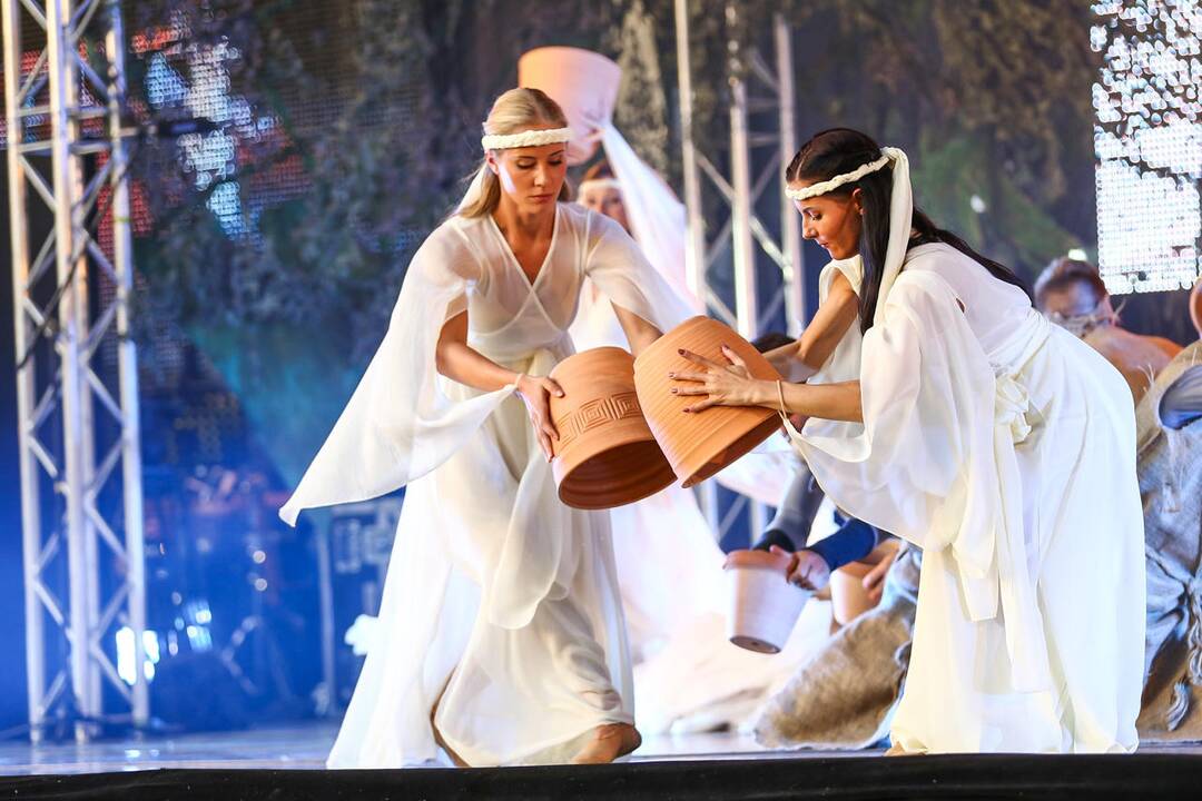 Festivalio „Operetė Kauno pilyje“ metu kauniečiai giedojo himną