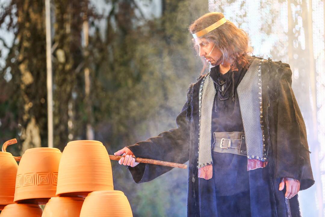 Festivalio „Operetė Kauno pilyje“ metu kauniečiai giedojo himną