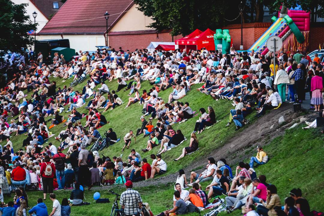 Festivalio „Operetė Kauno pilyje“ metu kauniečiai giedojo himną