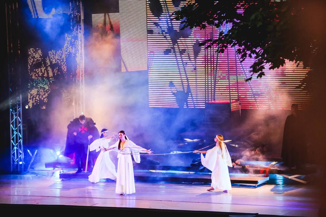 Festivalio „Operetė Kauno pilyje“ metu kauniečiai giedojo himną