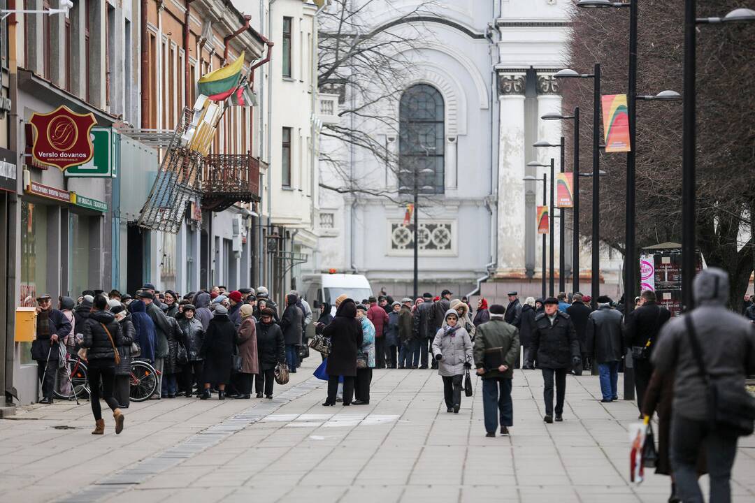 Senjorai skuba įsigyti pigesnius bilietus