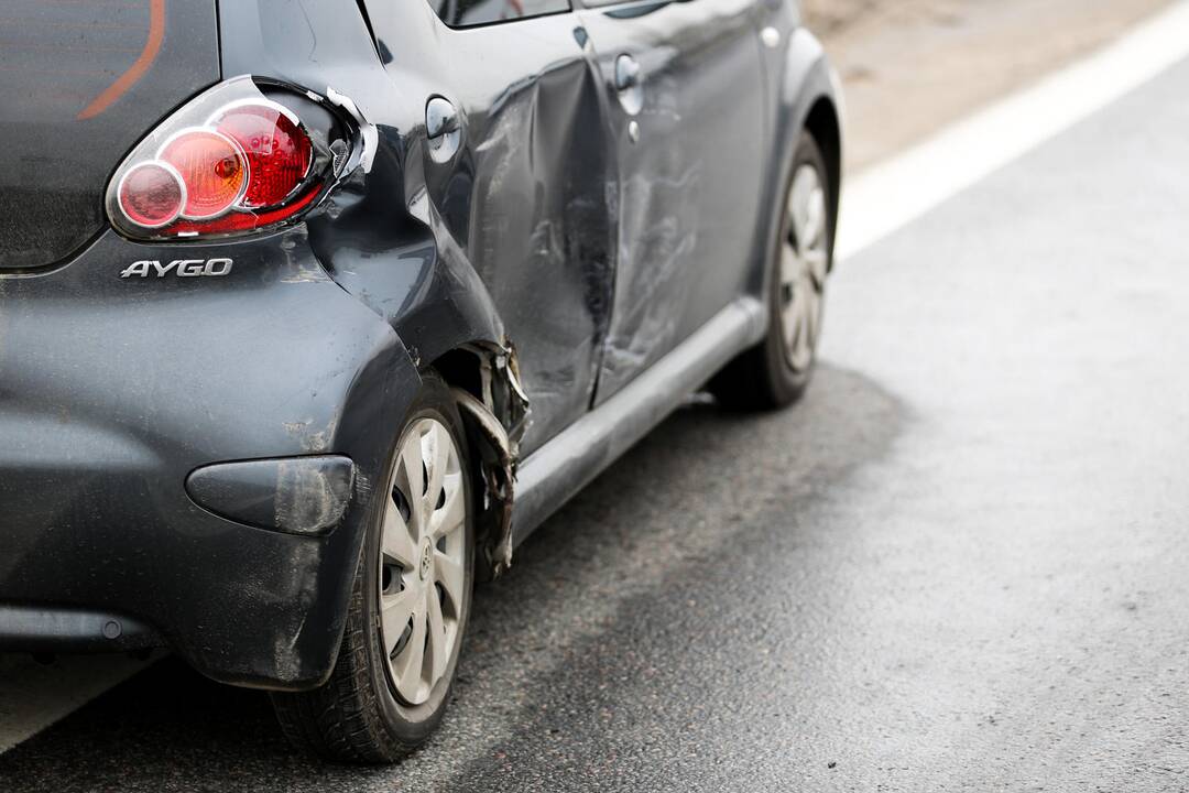 Kaune susidūrė vilkikas ir lengvasis automobilis