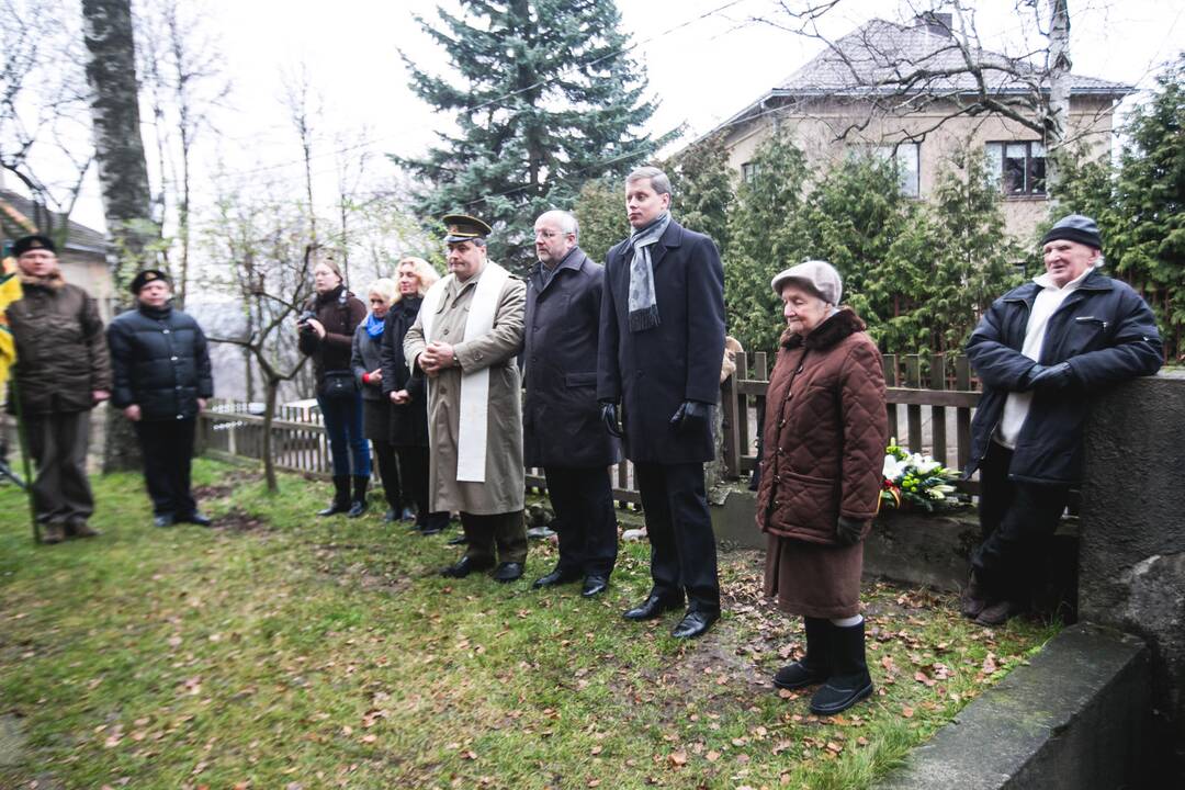 Atidengta memorialinė lenta Juozui Papečkiui