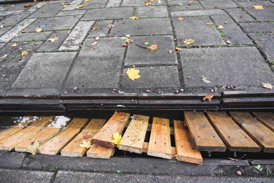 Vandens surinkimo grotelės prie Soboro