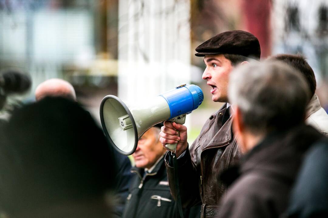Vienybės aikštėje Kaune- protestas prieš NATO