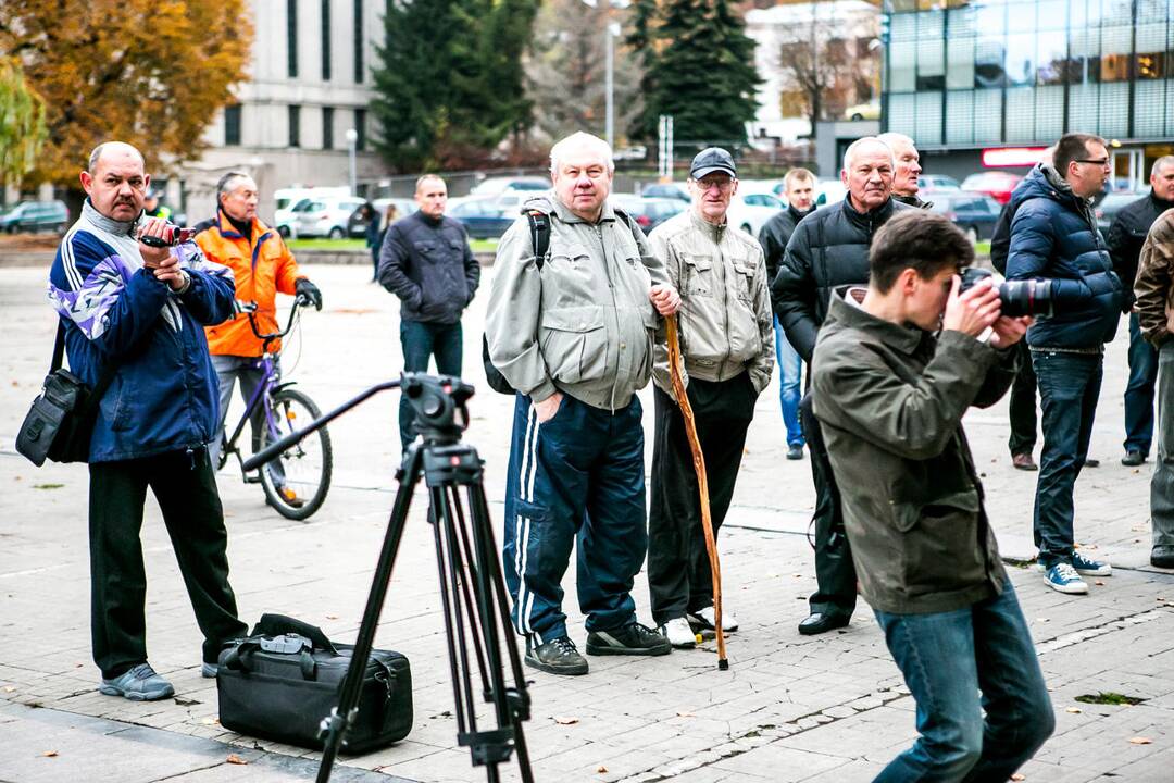 Vienybės aikštėje Kaune- protestas prieš NATO