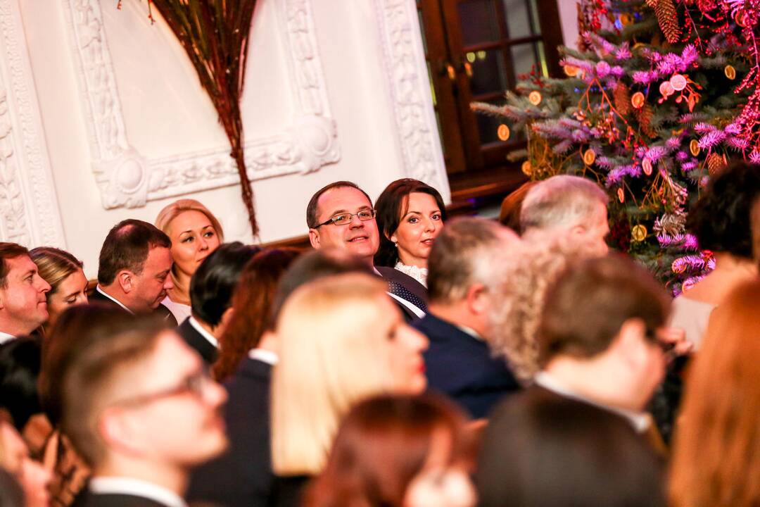 Kalėdinis labdaros vakaras Kauno miesto rotušėje