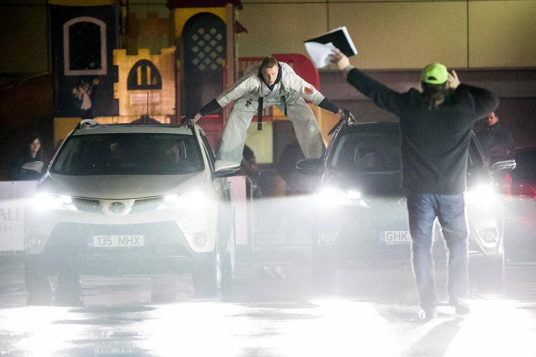 „TopGear“ automobilių apdavanojimo šou Kaune