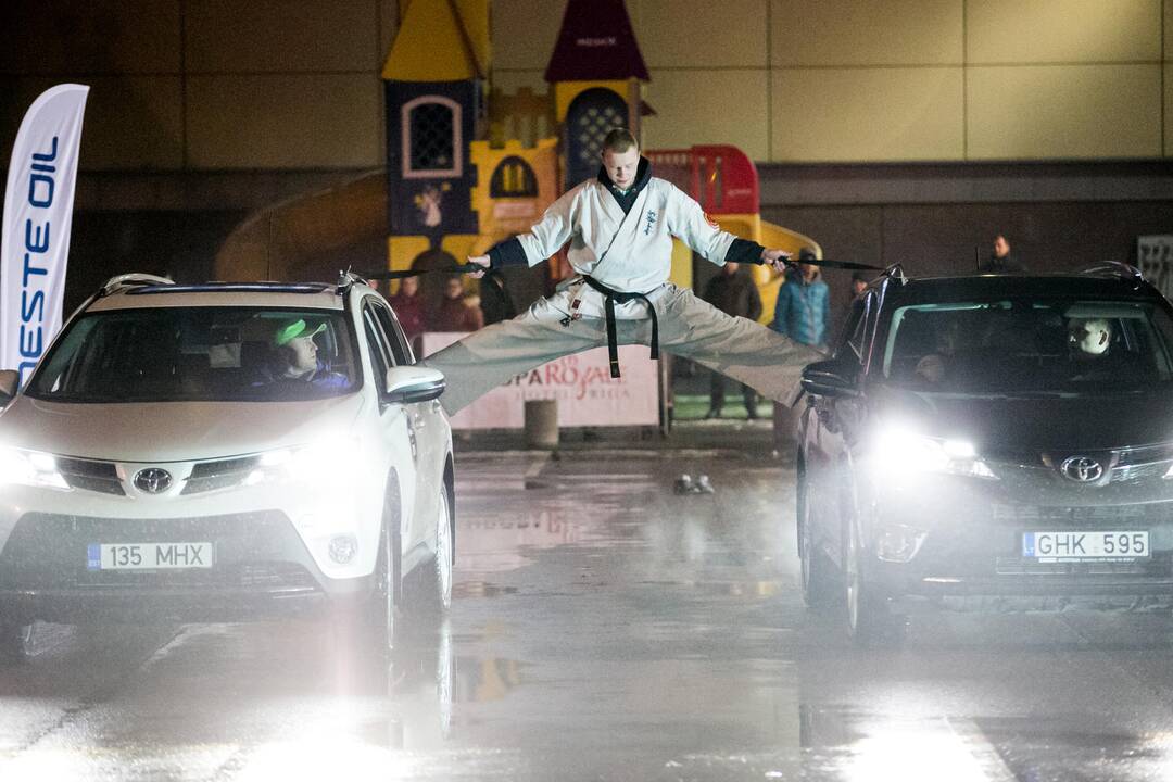 „TopGear“ automobilių apdavanojimo šou Kaune