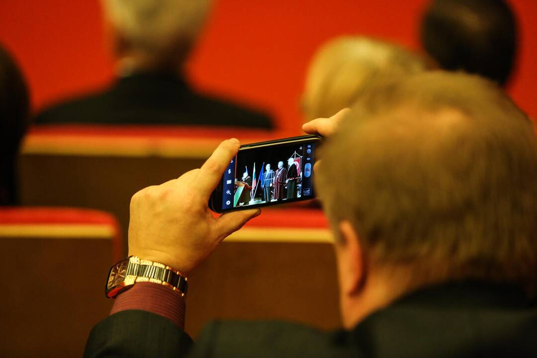 Jungtinių Tautų vadovui Kaune suteiktas VDU garbės daktaro vardas