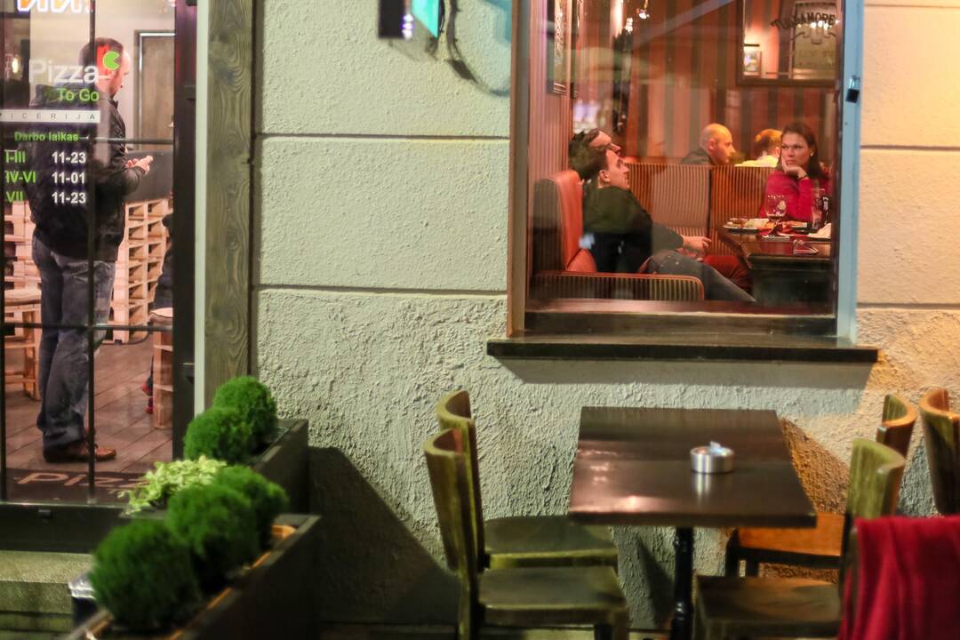 Kauno barai kviečia naktinėti