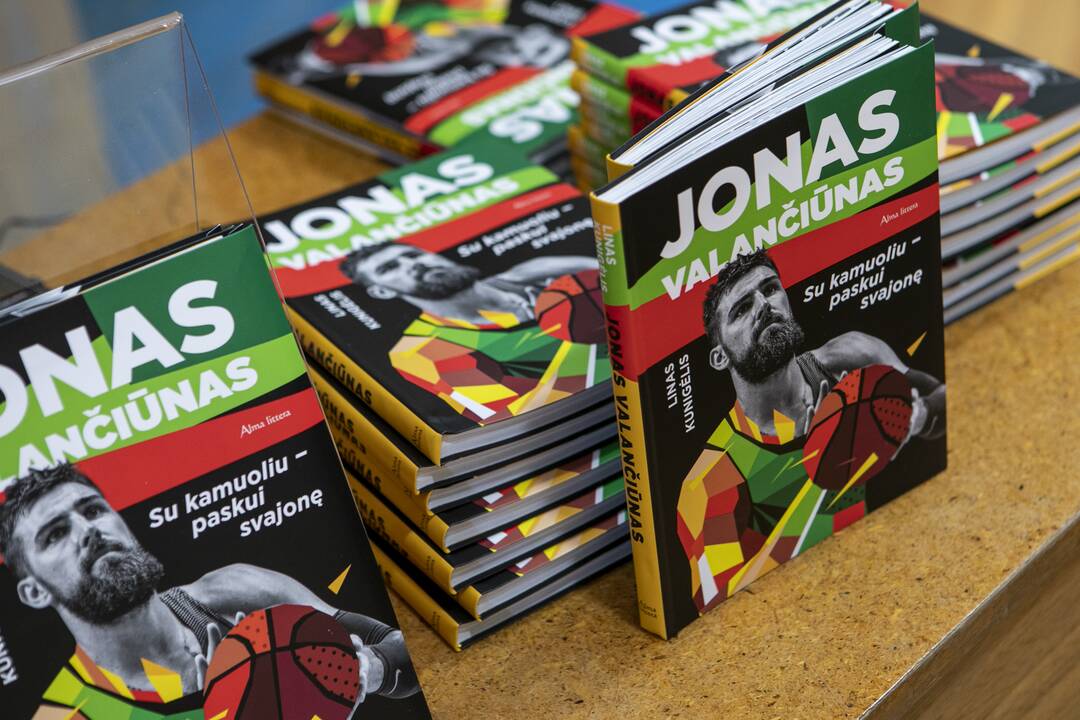 Knygos „Jonas Valančiūnas. Su kamuoliu paskui svajonę“ pristatymas