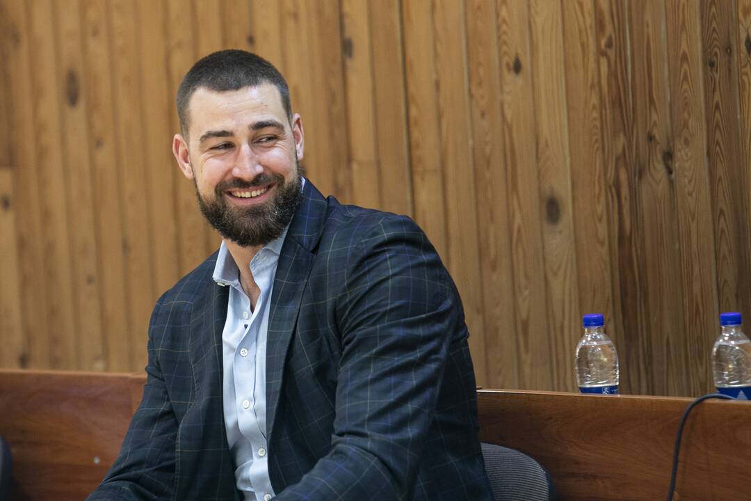 Knygos „Jonas Valančiūnas. Su kamuoliu paskui svajonę“ pristatymas