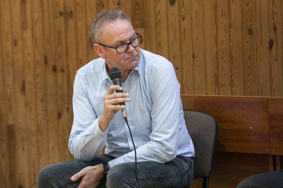 Knygos „Jonas Valančiūnas. Su kamuoliu paskui svajonę“ pristatymas