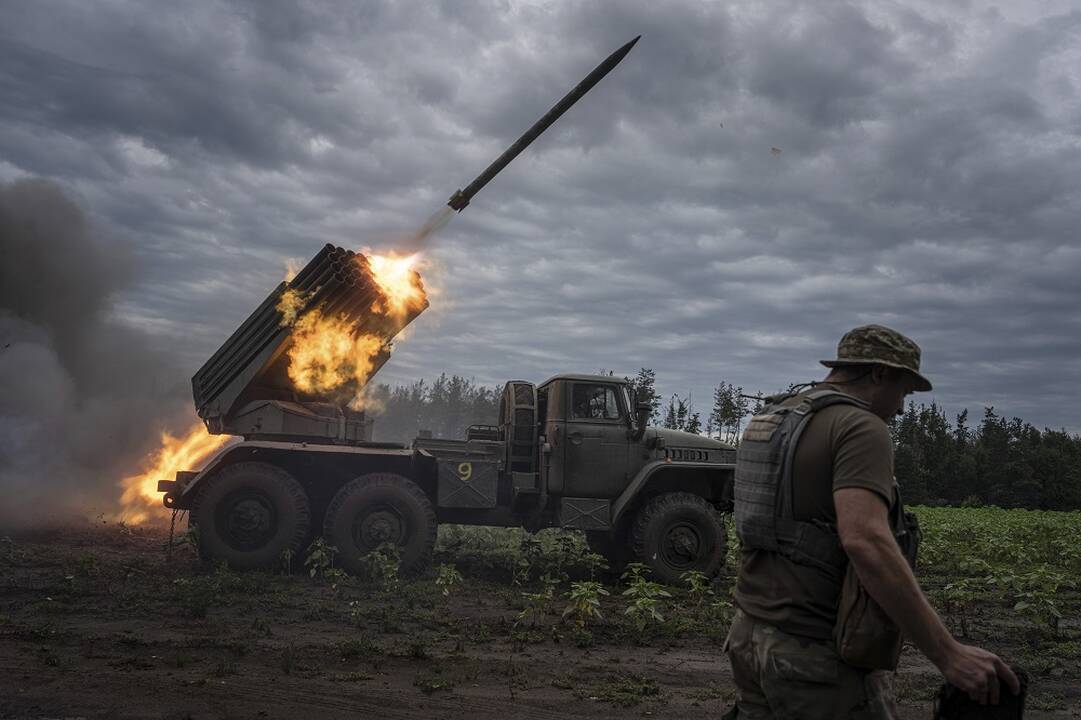 Rusų opozicionieriai: Ukrainai trūksta ginklų laimėti karą, Vakarų politikams – lyderystės