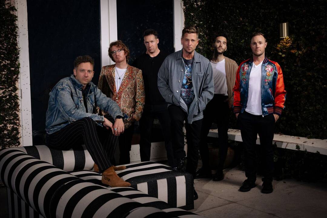 „OneRepublic“ surengs įspūdingą naujojo turo koncertą Kaune