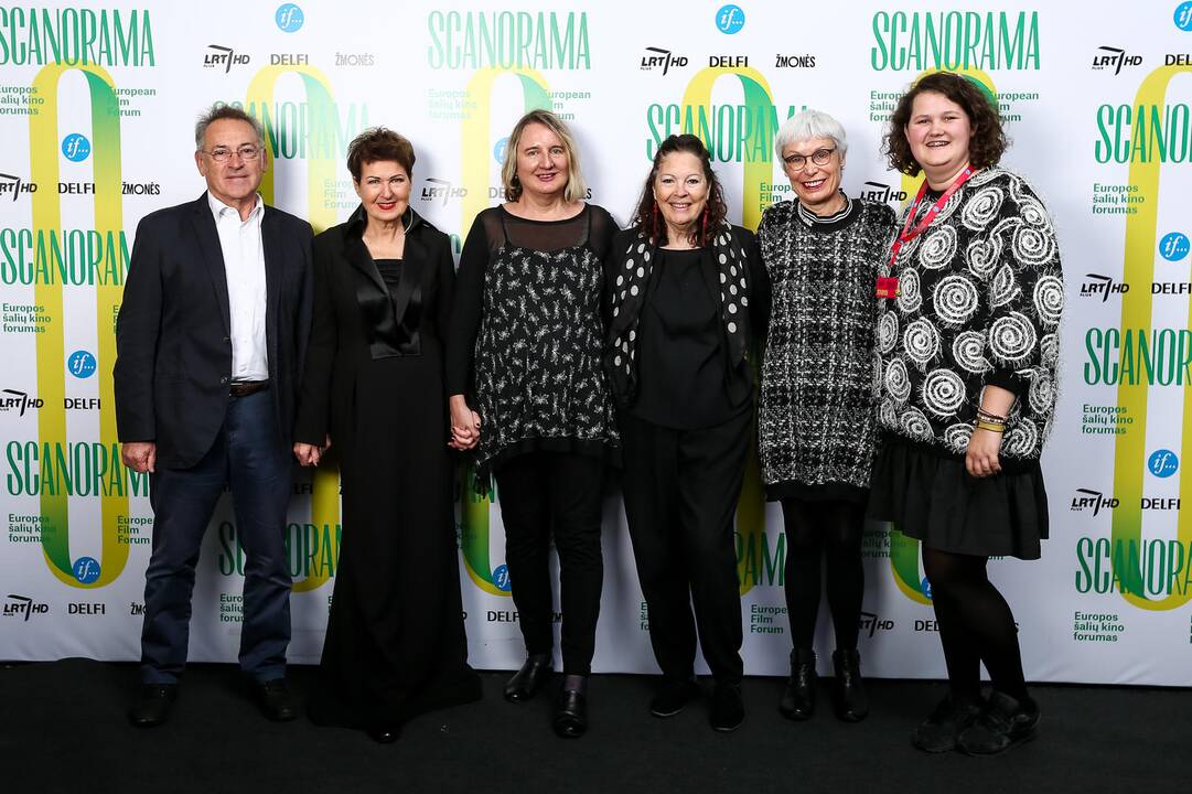 Į „Scanoramos“ uždarymą plūdo žiūrovai