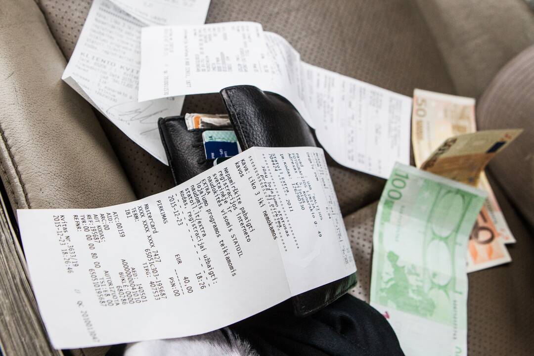 Keturiems savivaldybių tarybų nariams pareikšti įtarimai „čekiukų“ bylose
