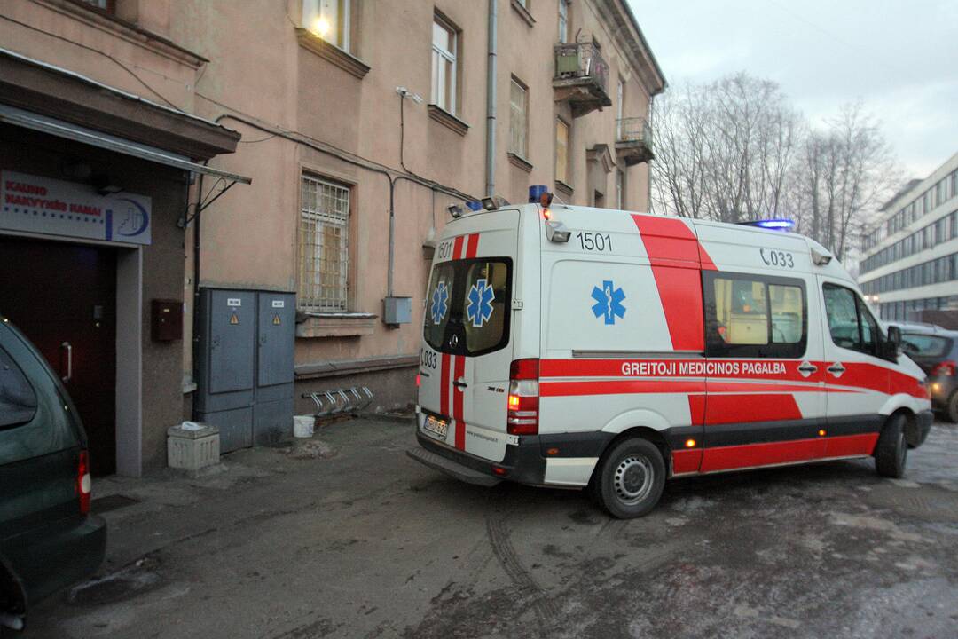Kauno benamiai žiemą nakčiai glaudžiasi nakvynės namuose, o dieną priversti išeiti gatvėn.
