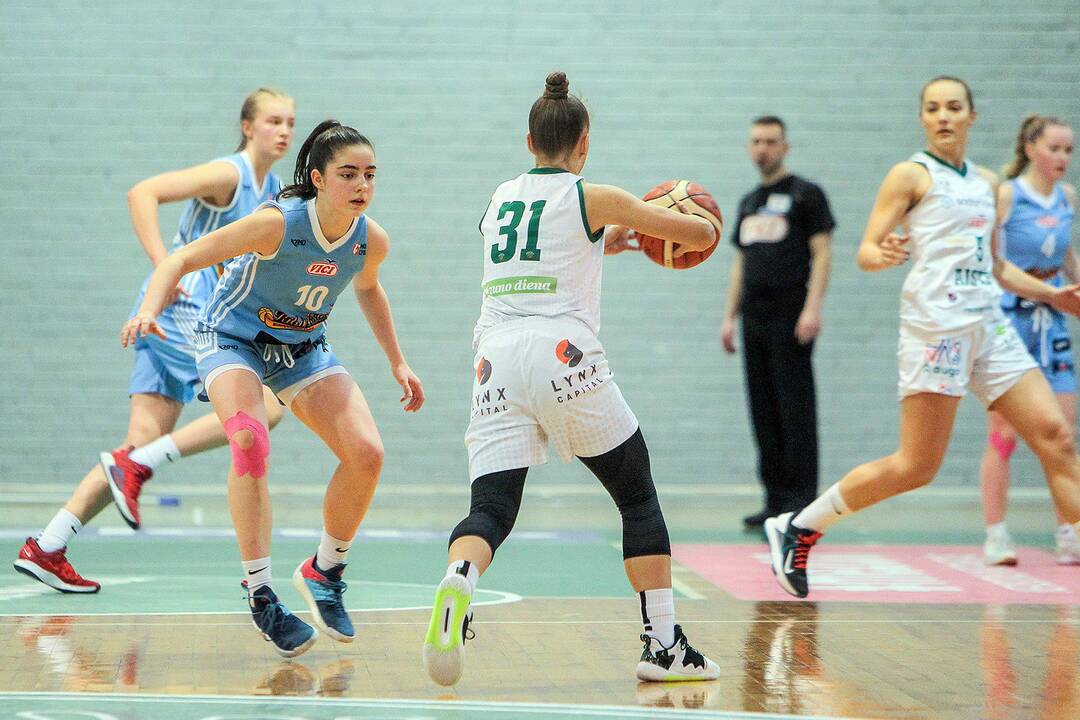 Moterų lyga: „Aistės-LSMU“ – „Kibirkštis-VKM“ 97:52