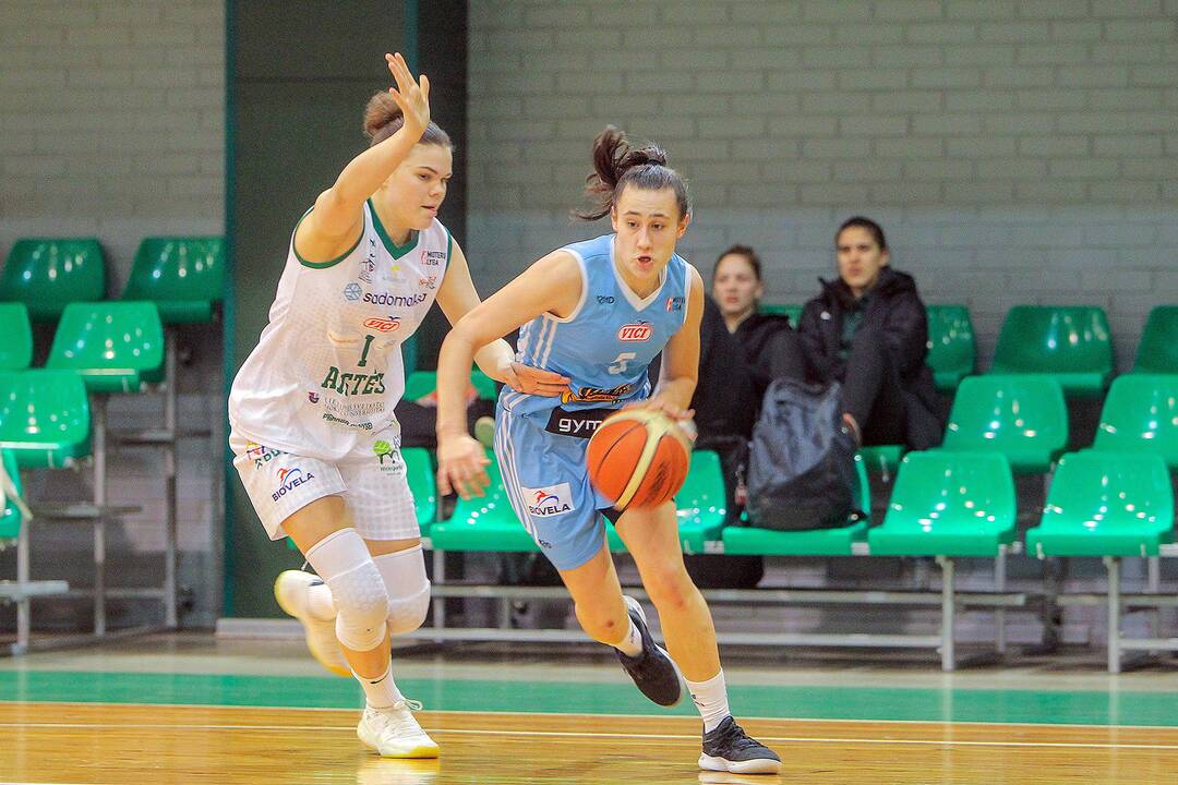 Moterų lyga: „Aistės-LSMU“ – „Kibirkštis-VKM“ 97:52